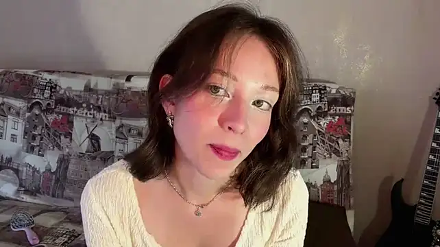 SusanaHallet - sqz my ass close to cam