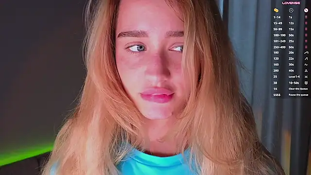 AliviaWithLove - Lower my shorts and show my ass close <3