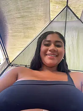 NayTorres - TAKEOFF PANTIES AND MASTURBATE IN PUBLIC