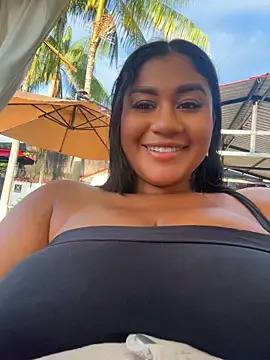 NayTorres - TAKEOFF PANTIES AND MASTURBATE IN PUBLIC