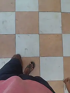 Dillikibilli - Make Me Horney in Public