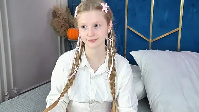 LilianHowards - ride on pillow 4 min