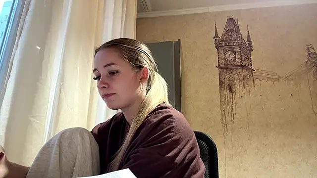MarkitaHersch - Watch Me Spread My Legs Wide 🍑💕