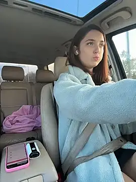 DollyTall - put hand in panties and play with my 🍓
