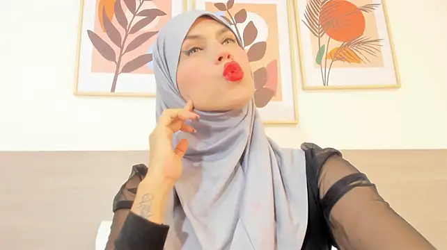 Hanajameela - I rub my pussy in doggy style😋🙈