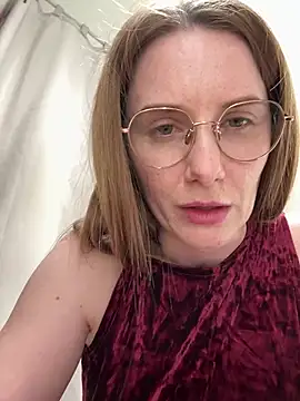 FReyja_44 - Dildo in pussy
