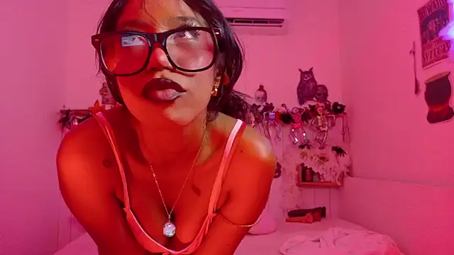 Ebony_Leyla - Spank pussy x6