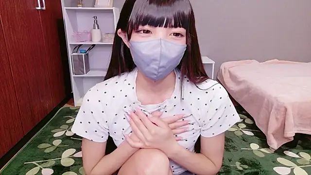 Sanyan_JP - Tシャツとキャミ脱ぎます！