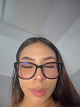Amira_cute2 - Ride dildo reverse cowgirl ticket show