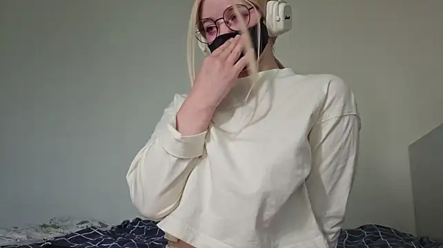 DanaWard - dildo in pussy + doggy style