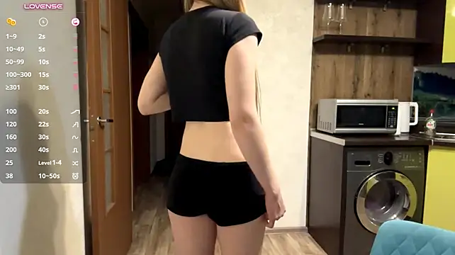 YelledBlink - Up my top and show bra