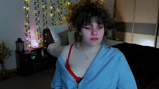 CurlyMagicc - tease the zip