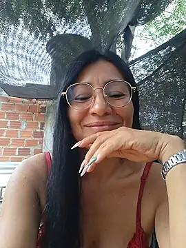 Maturexxxnaughty - I masturbate in front of a stranger