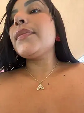 Sara-Vegaa - TAKEOFF PANTIES AND MASTURBATE IN PUBLIC