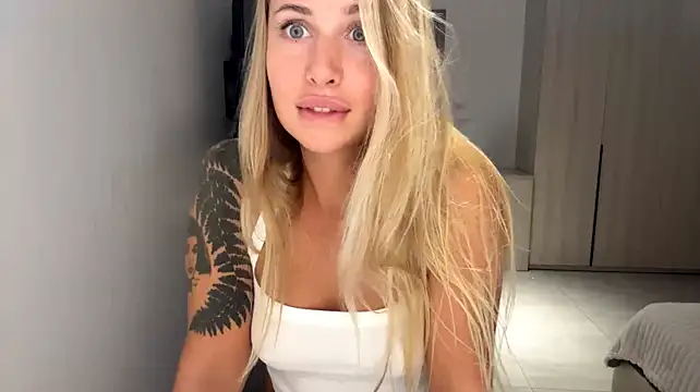 Micky_blush - TOP OFF