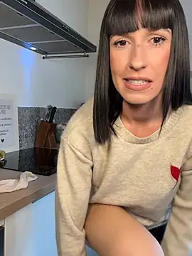 Lola_tentatiion - DÉSHABILLE MOI : PULL OFF 🌶️