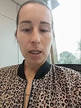 Bichota85 - Lamer tetas+ 2 videos LT