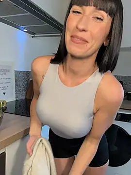 Lola_tentatiion - DÉSHABILLE MOI : SHORT OFF 🌶️
