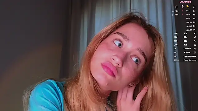 AliviaWithLove - Lower my shorts and show my ass close <3