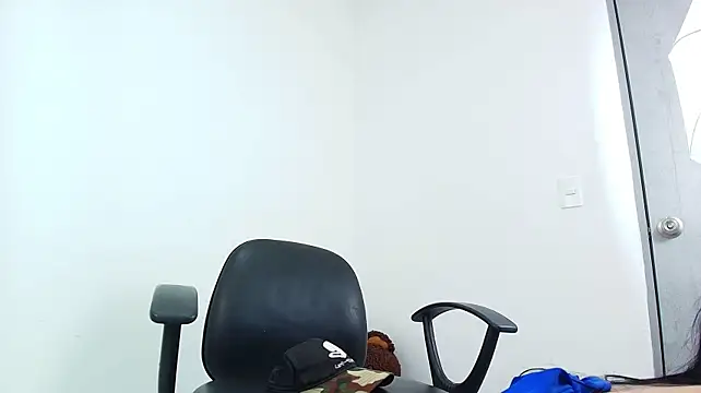 Mely_Sweetie - Dildo suck and fuck at goal!!!