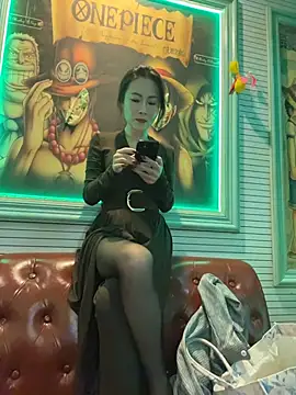 Eva10069 - 🎈朋友聚会偷偷KTV桌下口交大鸡吧