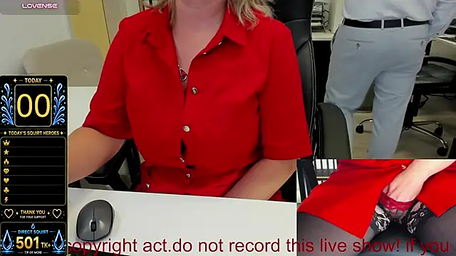 Squirt_milf_viktoria - PANTIES OFF