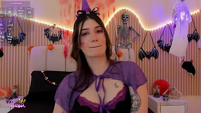 Iam_Ariana - Bouncing my ass in ur face bby🍒