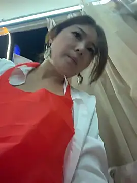 Lola666999 - 户外咖啡厅玩刺激，完成任务现场脱掉内衣露点