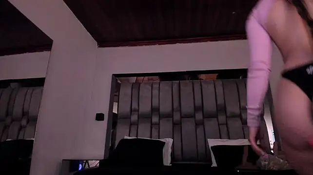 NikkySmiith - oil ass