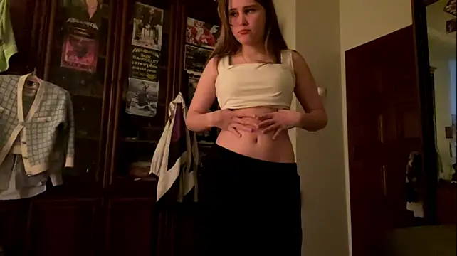 MileyRRoys - tease outfit