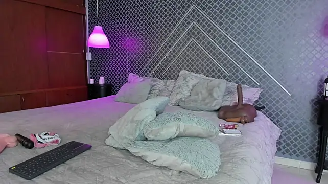 Aleja_bloom - spank my big ass