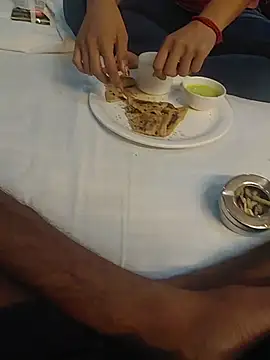 Dillikibilli - Make Me Horney in Public