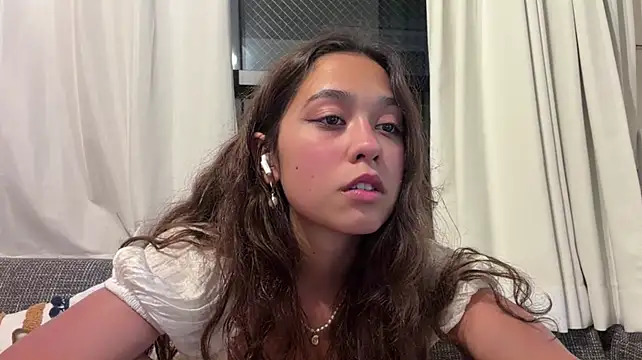 ReynaMccarron - show my cute smile