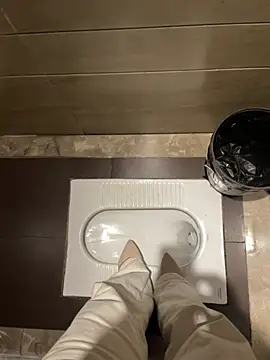 Xiao-mo520 - 美导老师下班兼职，咖啡厅偷玩小粉，刺激，敏感体质易失控，哥哥轻点，完成目标脱一件