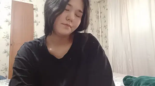 GenovevaWinesett - show boobs ^^