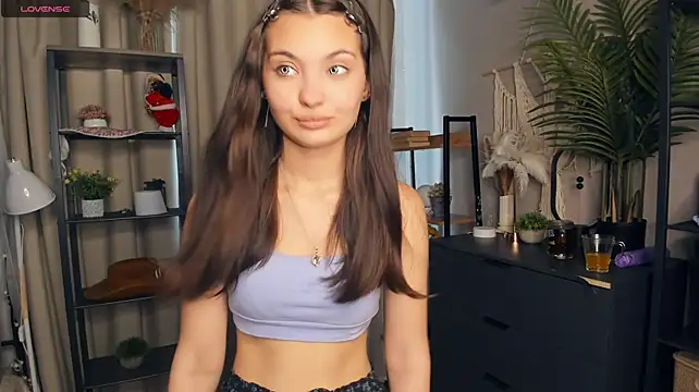 ReynaCarco - Play with nipples and make them hard