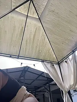 NayTorres - TAKEOFF PANTIES AND MASTURBATE IN PUBLIC