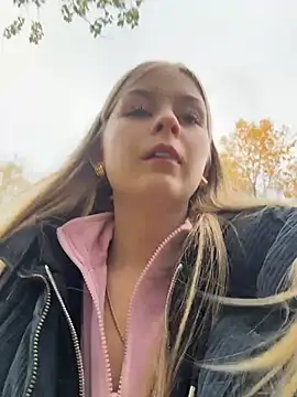 RossyMood - tight tight CAMELTOE+sit on u FACE PUBLC