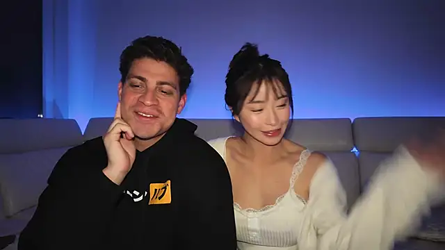 ConejosHentai - Take Off Sweater