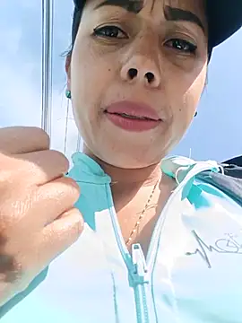 _andrea30 - Boob show to man on the street