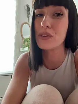 Lola_tentatiion - GODE MA CHATTE AVEC 18CM + SEXTAPE LT 🎁