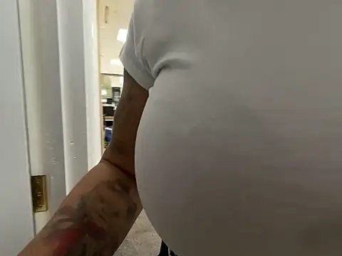 RebelVixenX - LAST TIPPER WINS FREE VIDEO