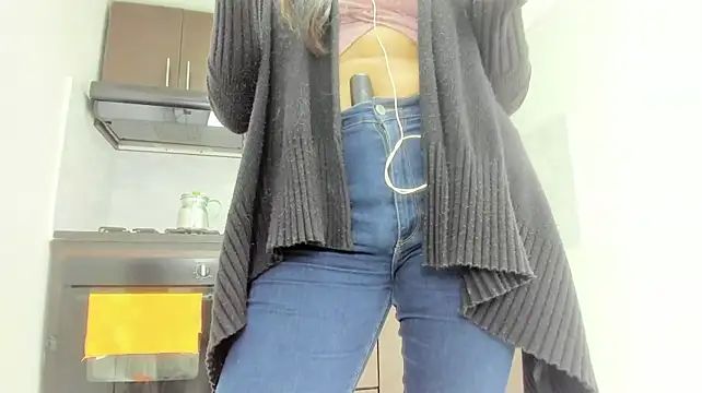 Luna_Dumont