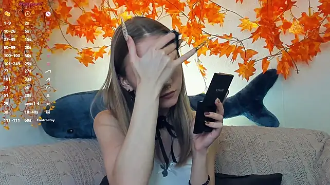 Golden_dawn - tease with shorts
