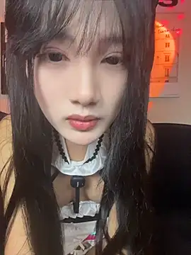 Xiaoxiao1001 - 肩带放下来