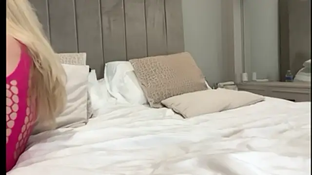 BIGTITBLONDEUK