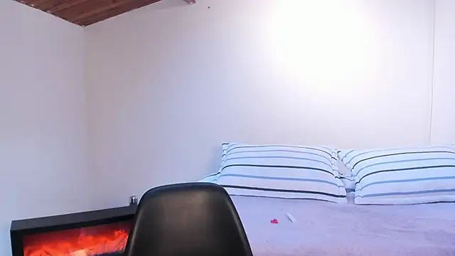 Iriavg - Show Ass + Slap Hard