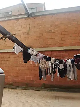 Monita_Med - Open Ass in front of neighbors