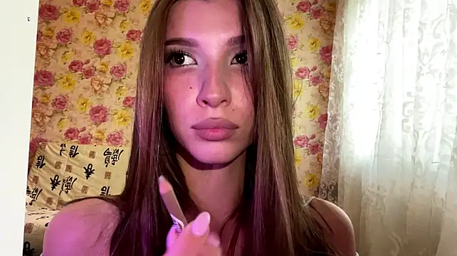 Lerchek_Wia - Lift my cutie dress and show ass closely