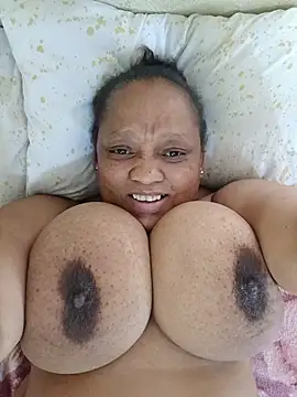 BBW123MILF - Kissing